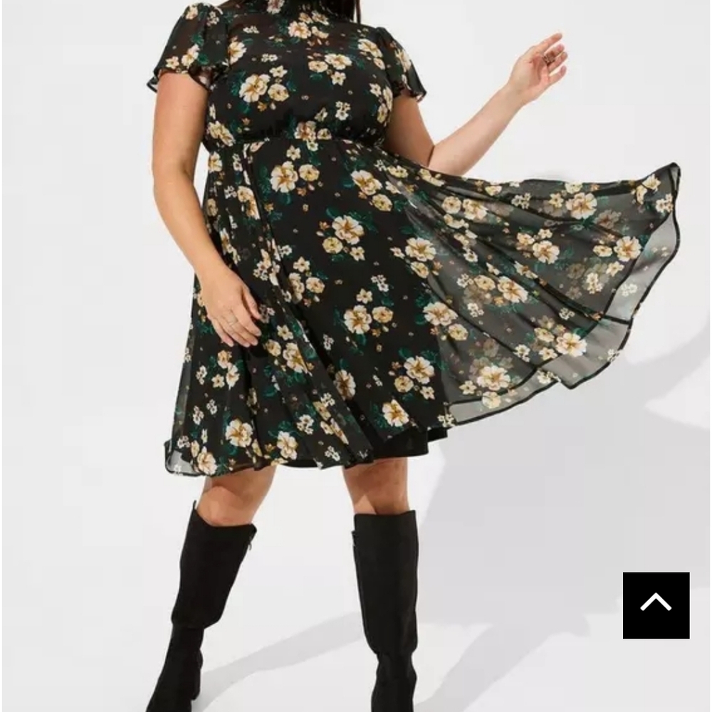 Torrid Size 4 Mini Chiffon Black Smocked Floral Dress